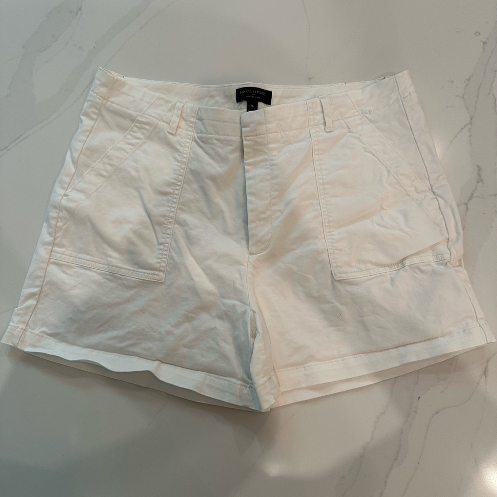 Banana Republic White Cargo Shorts